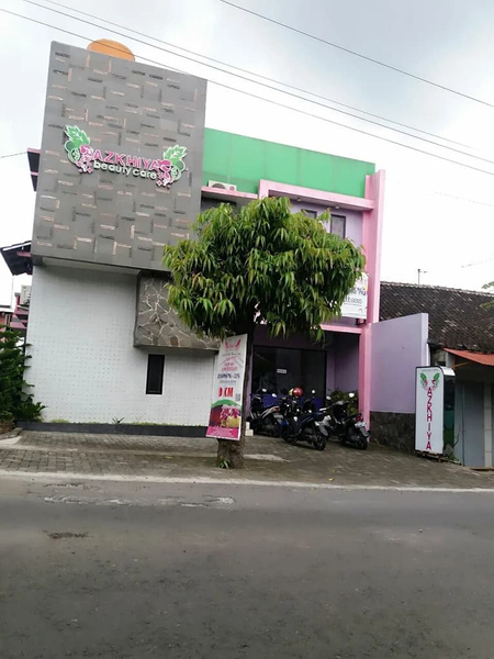 Cover photo of Azkhiya Beauty Care